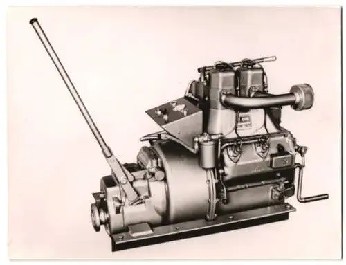 Fotografie HELA Hermann Lanz Aulendorf, Traktor / Schlepper 2-Zylinder Reihenmotor mit Renk-Getriebe