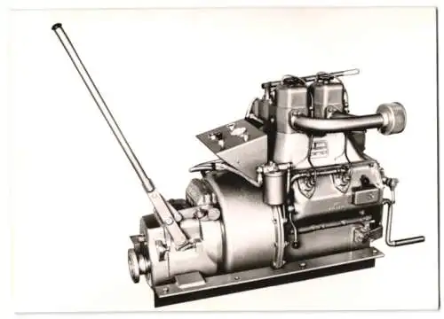 Fotografie HELA Hermann Lanz Aulendorf, Traktor / Schlepper 2-Zylinder Reihenmotor mit Renk-Getriebe