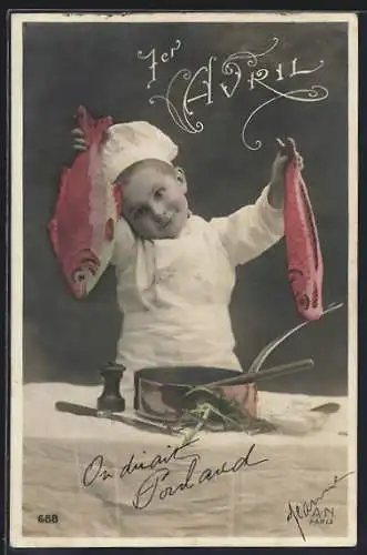 AK 1. April, Kleiner Koch mit Fischen in den Händen