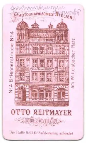 Fotografie Otto Reitmayer, München, bayerischer Herr im Anzug mit Backenbart und Walrossbart