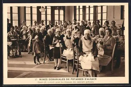 AK Ensisheim, Mines Domaniales de Potasses d`Alsace, Cours de couture pour les femmes des mineurs polonais