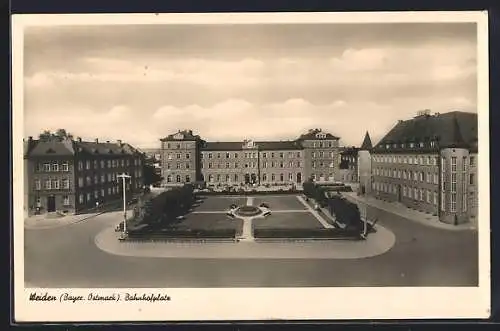 AK Weiden /Bay., Bahnhofplatz mit Bahnhof aus der Vogelschau