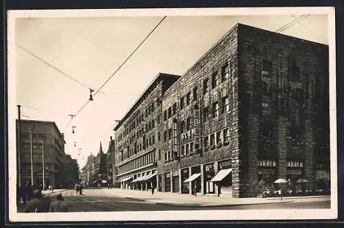 AK Essen, Bädekerhaus mit Strasse