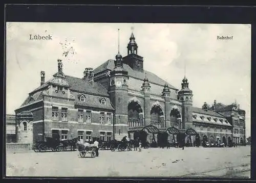 AK Lübeck, Bahnhof mit Pferdewägen