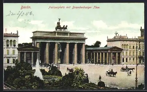 AK Berlin, Pariser Platz mit Brandenburger Tor