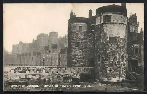 AK London, Tower, Byward Tower from S. W.