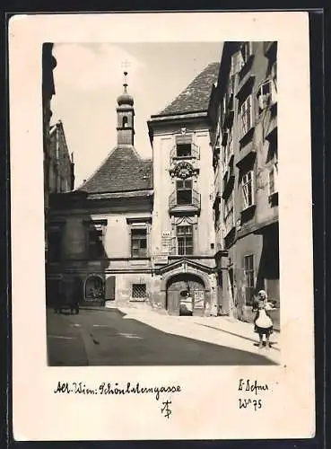 Foto-AK Adalbert Defner: Wien, Geschäft in der Schönlaterngasse