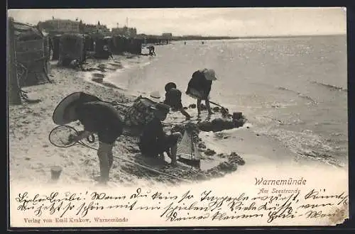 AK Warnemünde, Am Seestrand mit Badegästen