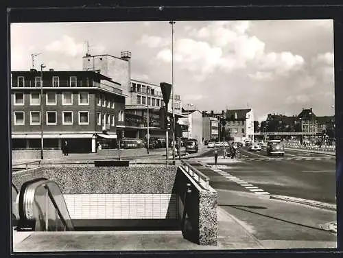 AK Oldenburg /Oldb., Blick zum Pferdemarkt mit Hertie-Tunnel