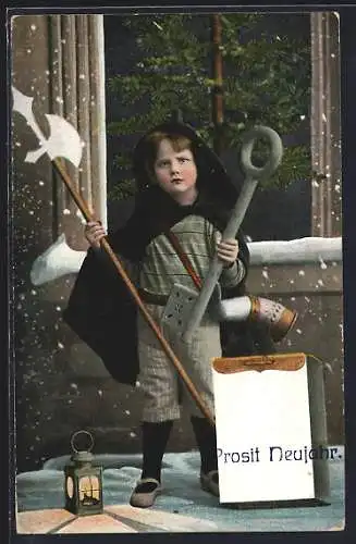 AK Junge mit grossem Schlüssel, Horn und Pike, Kalender mit Prosit Neujahr