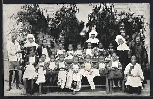 AK China, Rosenkranzmission der Dominikaner, Kindergruppe aus einem Haus der hl. Kindheit