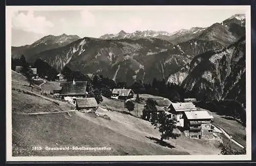 AK Braunwald, Schulhausquartier mit Bergpanorama