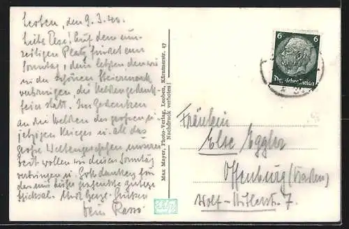 AK Leoben, Platz mit Brunnen u. Uhrenturm aus der Vogelschau