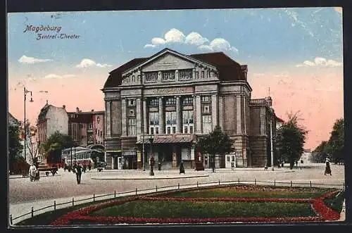 AK Magdeburg, Zentral-Theater mit Strassenpartie