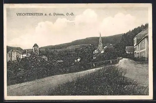 AK Viechtenstein a. d. Donau, Strassenpartie mit Blick auf die Kirche