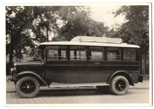 Fotografie Mercedes Bus, Deutsche Reichspost mit Dachkoffer, Karosseriebau Firma Karl Weinberger München