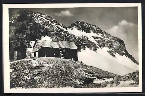 AK Triglavsko dom, Berghütte vor Triglav