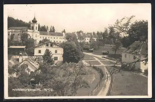 AK Gutenstein /N.-Oe., Mariahilferberg, Teilansicht mit Kirche