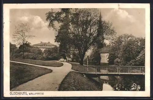 AK Oldenburg / O., Wallpartie, Fluss mit Brücke