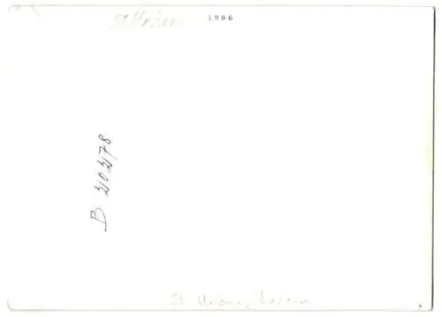 Fotografie unbekannter Fotograf, Ansicht St. Urban / Luzern, Fliegeraufnahme der Ortschaft