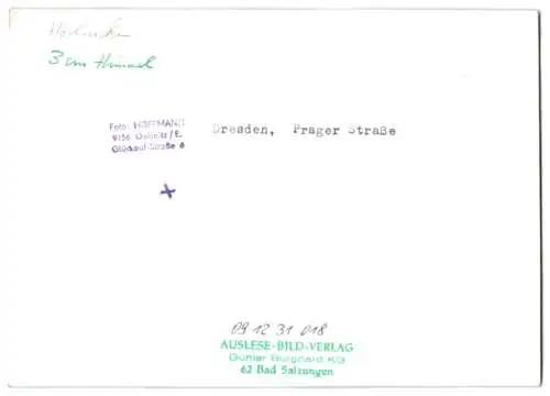 Fotografie Hoffmann, Oelsnitz / E., Ansicht Dresden, Prager Strasse, Platz neben dem Inter Hotel