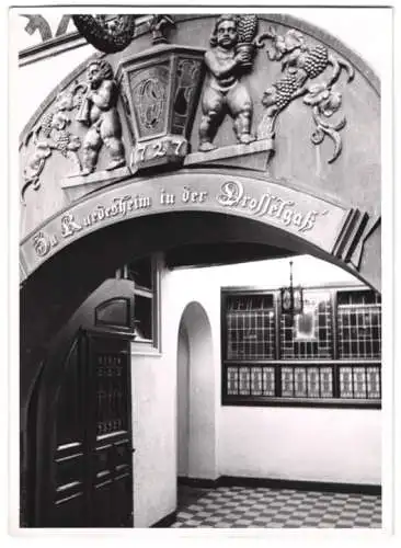 Fotografie Hans Armster, Mainz, Ansicht Rüdesheim / Rhein, Eingang Weinschänke in der Drosselgass