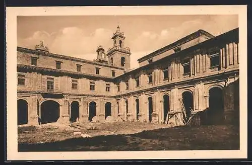 AK Orense, Monasterio de Osera, Patio de caballeros