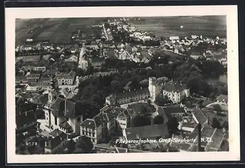 AK Gross-Siegharts /N. D., Ortsansicht vom Flugzeug aus