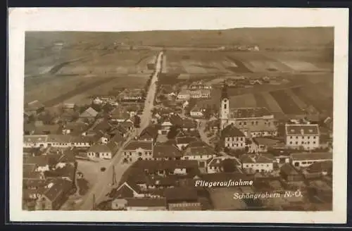 AK Grabern /N.-Ö., Schöngrabern mit Strassenpartie, Fliegeraufnahme