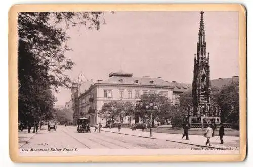 Fotografie unbekannter Fotograf, Ansicht Prag, Pferdebahn am Monument Kaiser Franz I., Pomnik cisare Frantiska I.