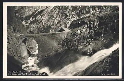 AK Schöllenen /Gotthardstrasse, Schöllenenschlucht mit Teufelsbrücke