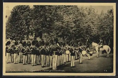 AK Kobenhavn, Tivoligarden, Fanenpresenleres