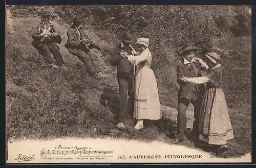 AK L`Auvergne Pittoresque, la Bourrée