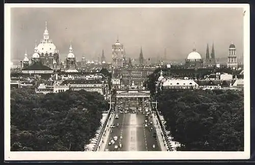 AK Berlin-Tiergarten, Blick von der Siegessäule zum Brandenburger Tor