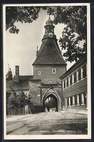 AK Weiden /Oberpfalz, Unteres Tor mit Strassenpartie