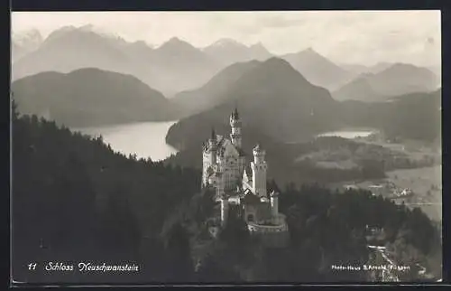 AK Hohenschwangau, Schloss Neuschwanstein mit Berggipfeln aus der Vogelschau