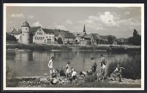 AK Segnitz, Uferpartie mit Kindern