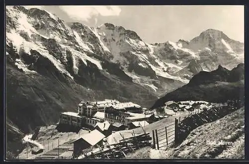 AK Mürren, Ortsansicht in den Bergen