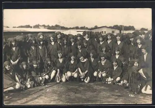 Foto-AK Sokol-Turnerinnen im Kostüm