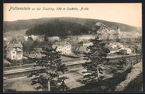 AK Pottenstein an der Triesting, Gesamtansicht mit Bergen
