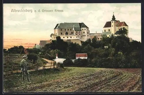 AK Albrechtsberg an der Grossen Krems, Passant auf Anbaufeld gegen Schloss