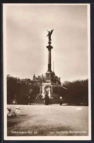 AK Kobenhavn, Ivar Huitfeldt Monumentet