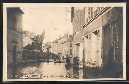 AK Corbeil, Inondations de 1910, Rue du 14 Juillet