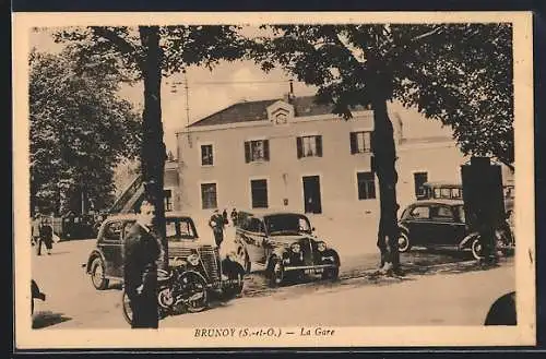 AK Brunoy, La Gare, Voitures