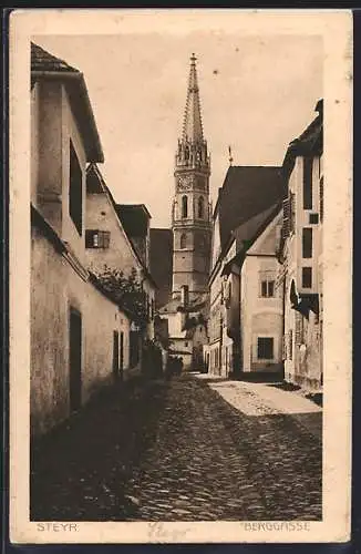 AK Steyr, Berggasse mit Blick zur Kirche