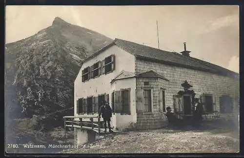 AK Münchnerhaus, Berghütte mit Watzmann