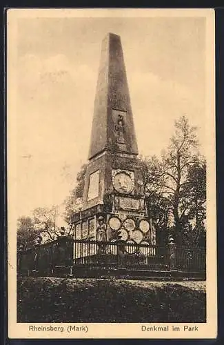 AK Rheinsberg / Mark, Denkmal im Park