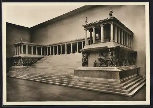 AK Berlin, Altar von Pergamon im Pergamon-Museum