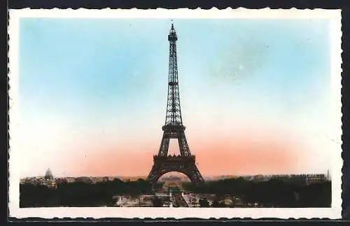 AK Paris, La Tour Eiffel, Eiffelturm