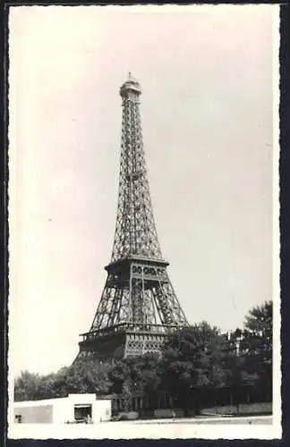 AK Paris, La Tour Eiffel, Eiffelturm